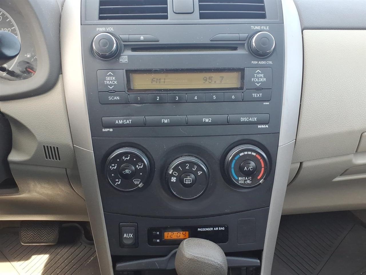 Toyota Corolla  2010