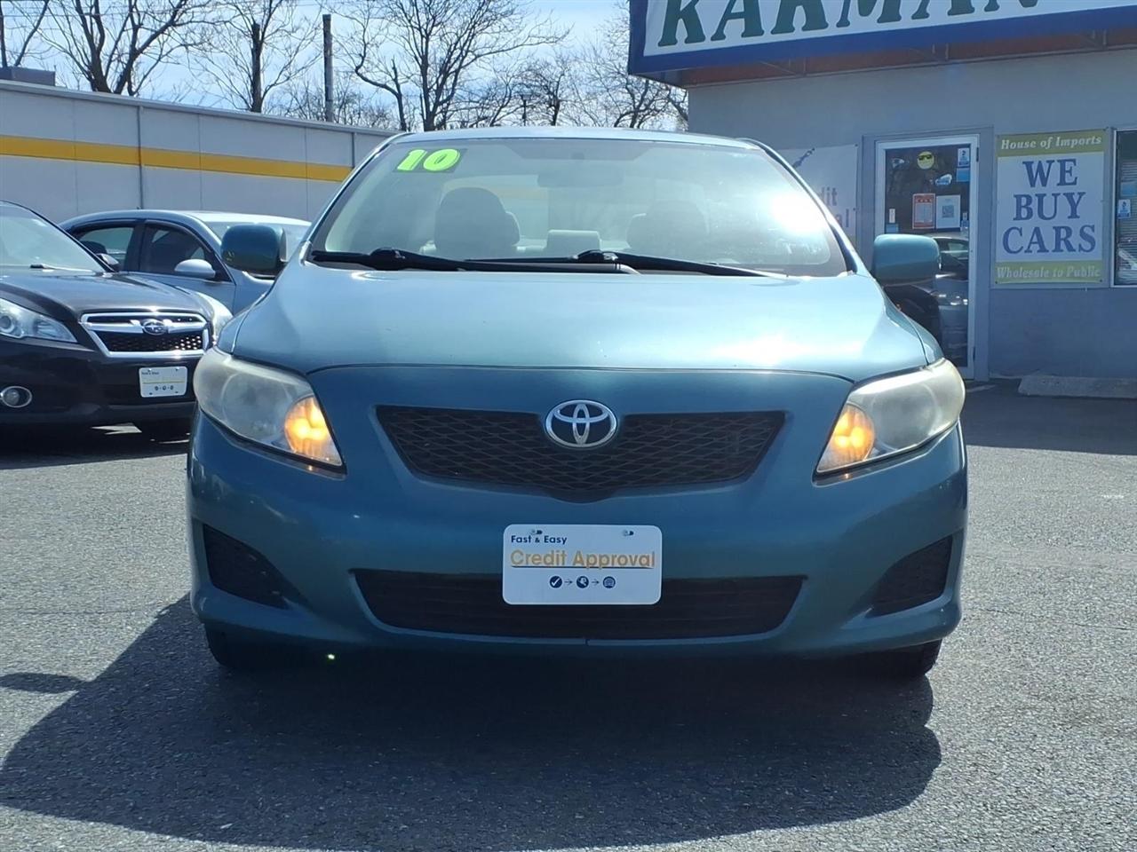Toyota Corolla 4dr Sdn Auto LE (Natl) 2010