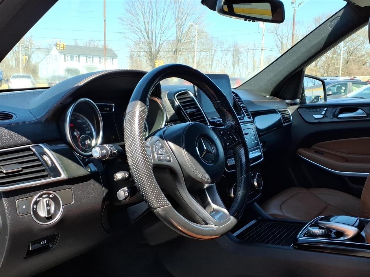 Mercedes-Benz GLS-Class GLS 550 4MATIC SUV 2017
