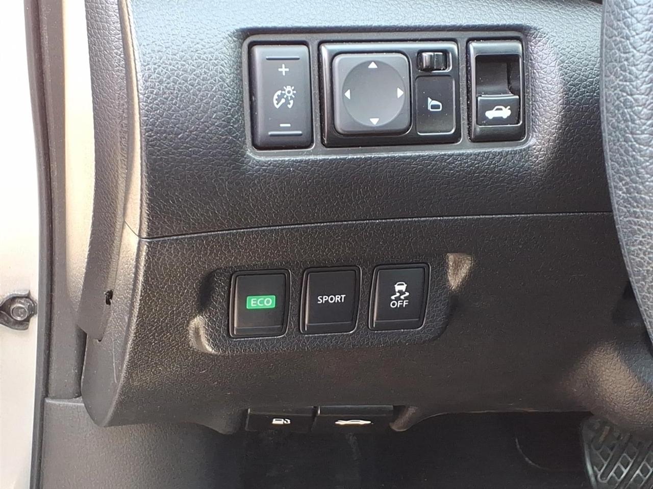 Nissan Sentra 4dr Sdn I4 CVT SV 2014