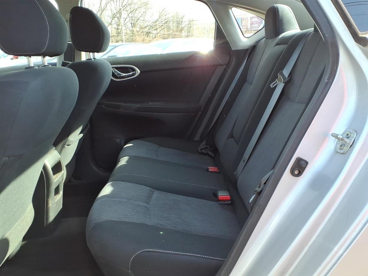 Nissan Sentra 4dr Sdn I4 CVT SV 2014