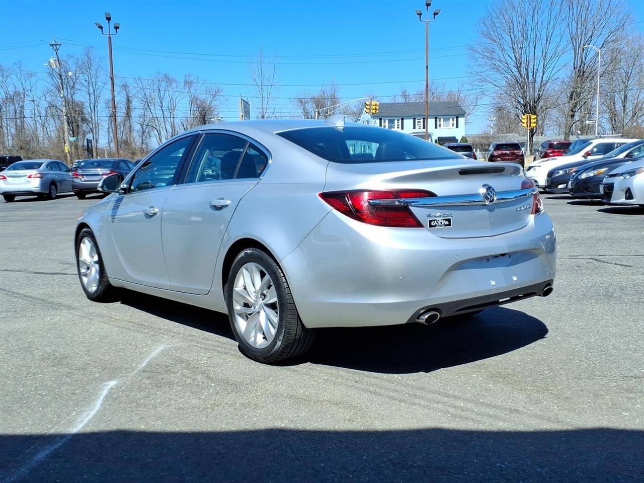 Buick Regal 4dr Sdn Premium I FWD 2015