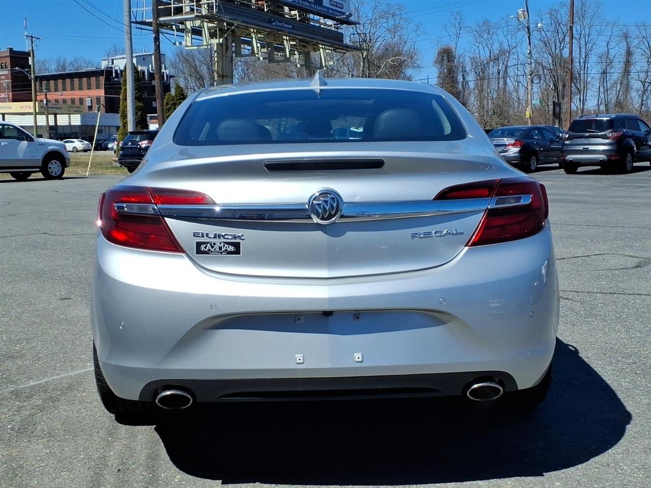 Buick Regal 4dr Sdn Premium I FWD 2015