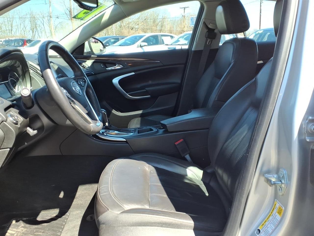 Buick Regal 4dr Sdn Premium I FWD 2015