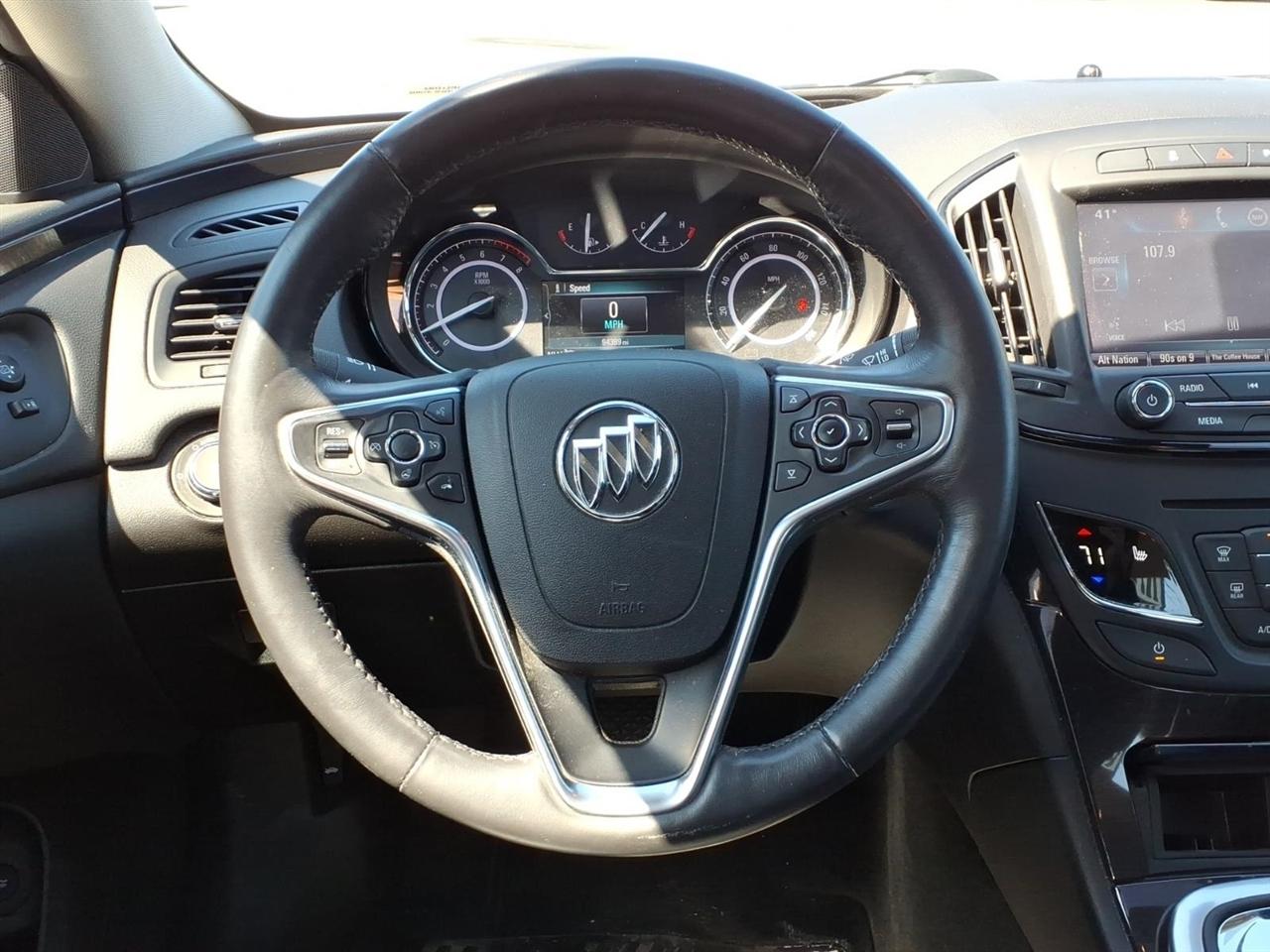 Buick Regal 4dr Sdn Premium I FWD 2015