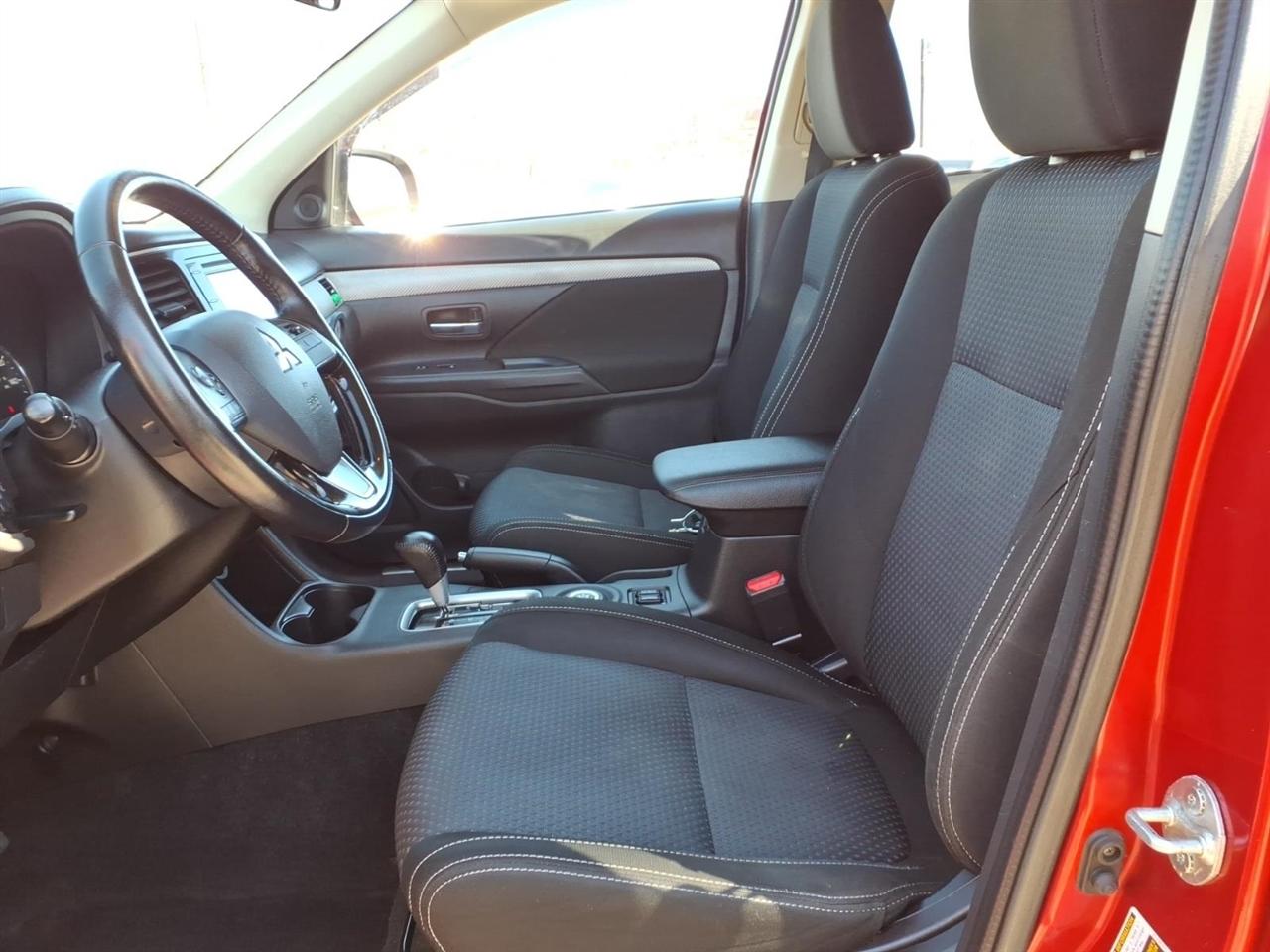 Mitsubishi Outlander  2016