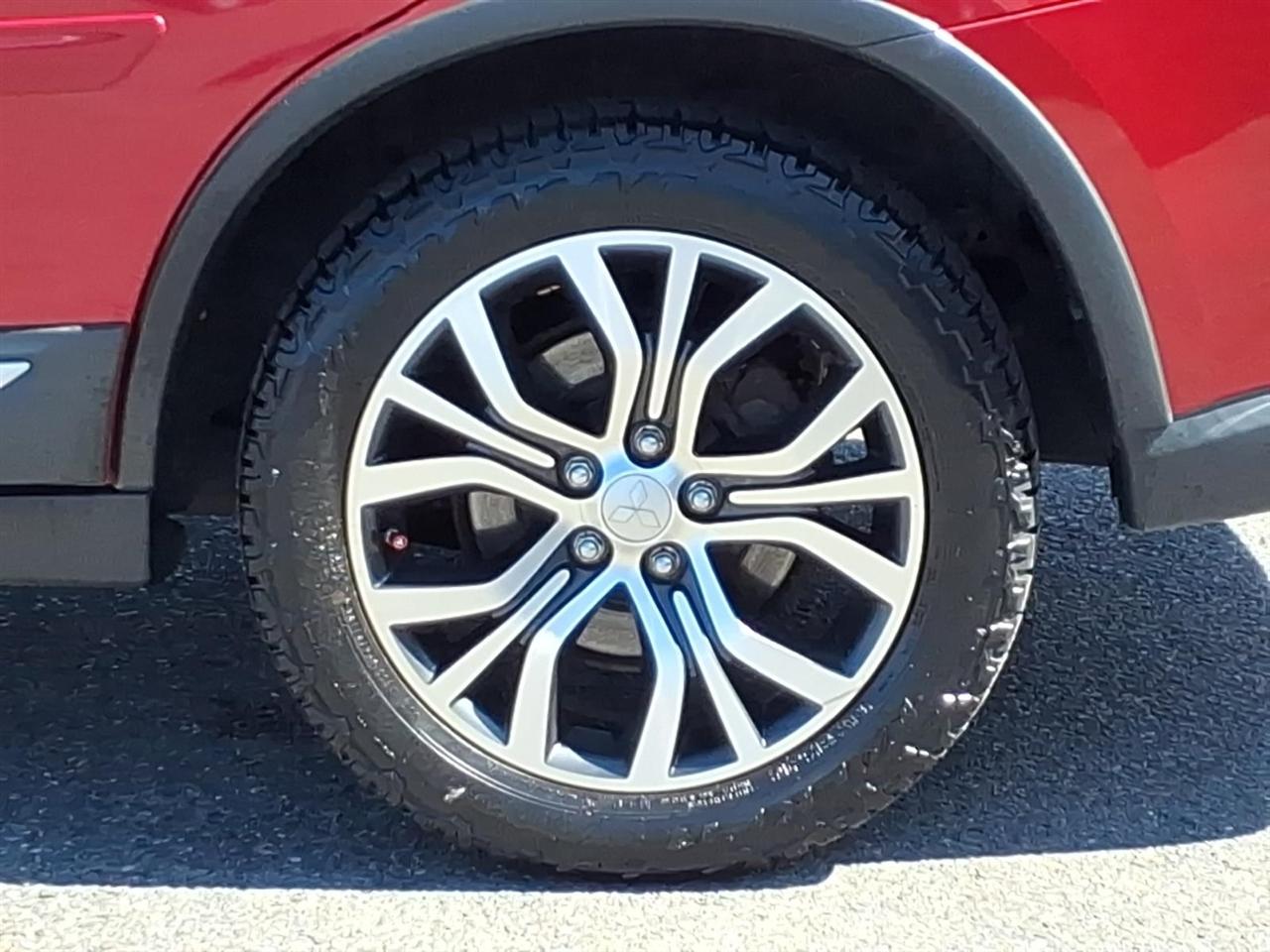 Mitsubishi Outlander  2016