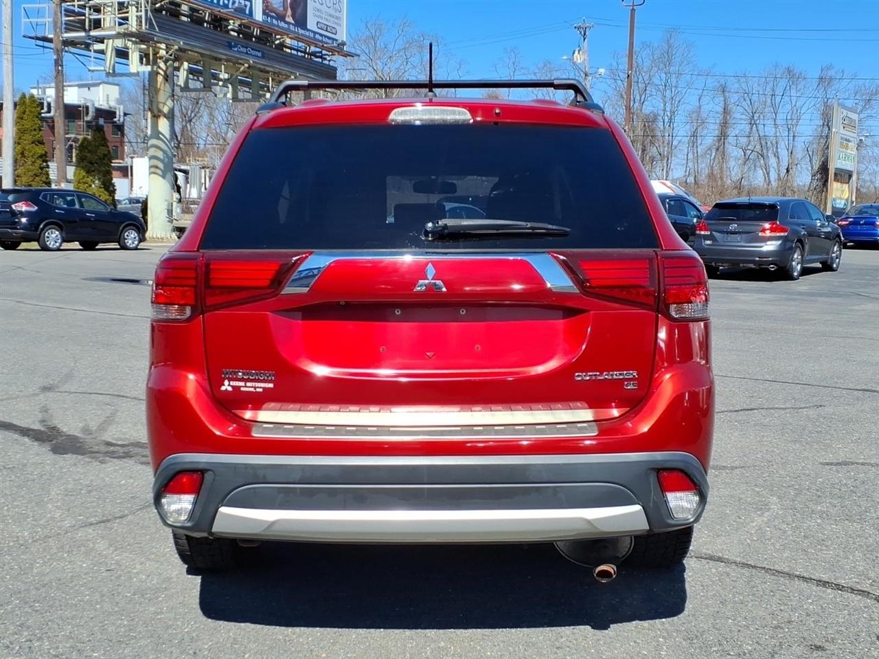 Mitsubishi Outlander  2016