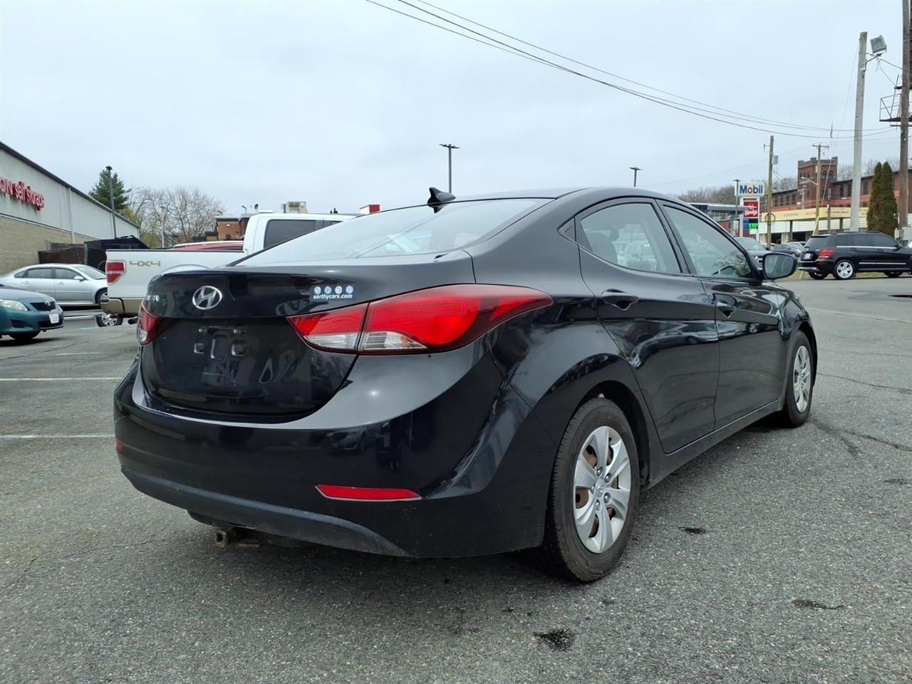 Hyundai Elantra  2016