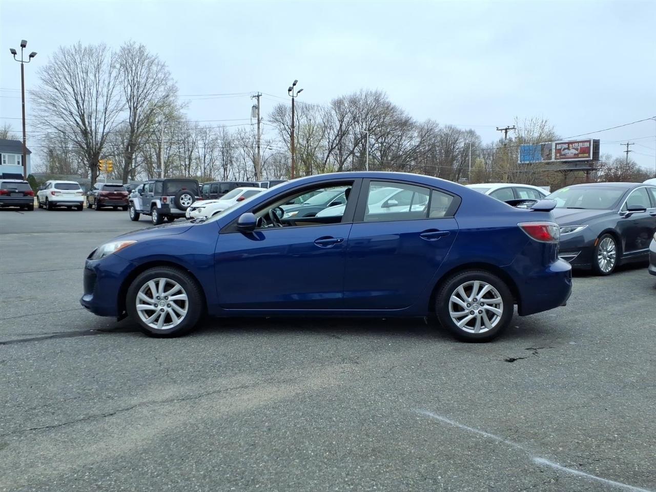 Mazda MAZDA3  2012