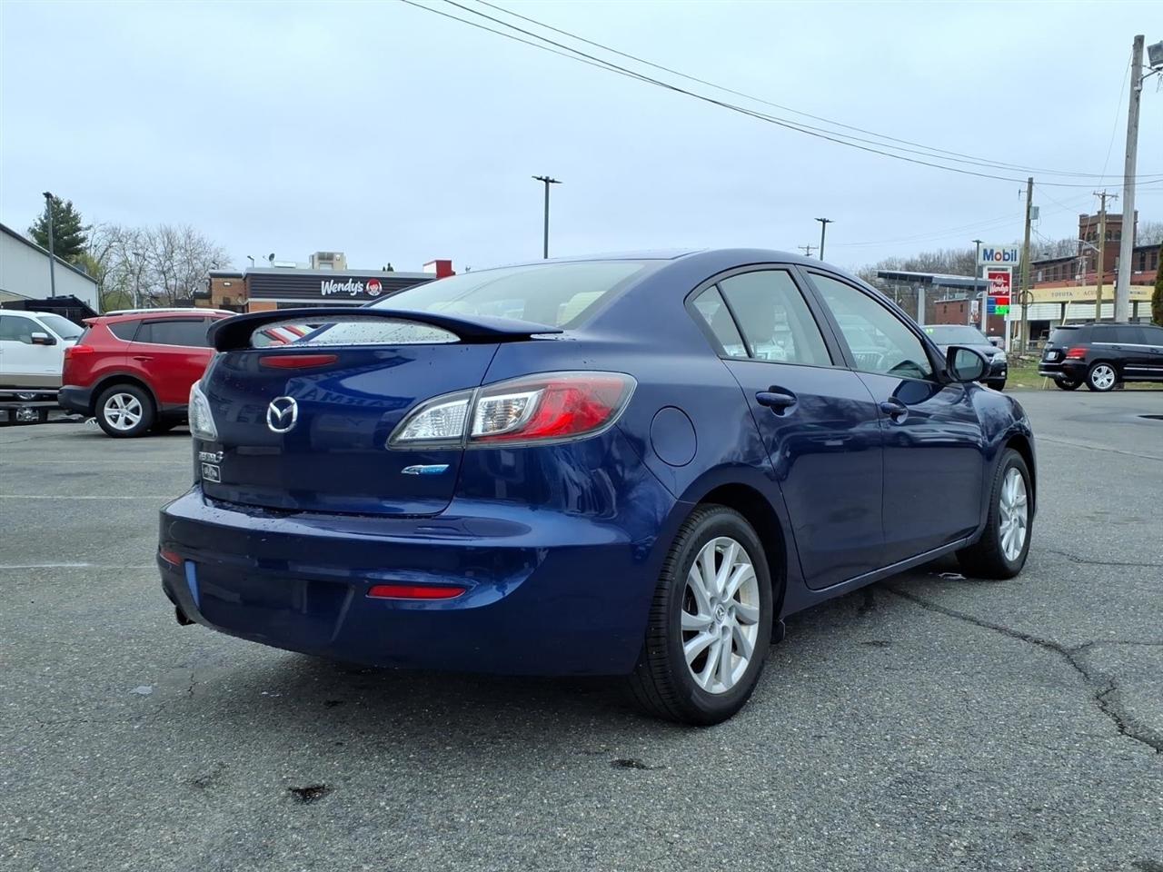 Mazda MAZDA3  2012