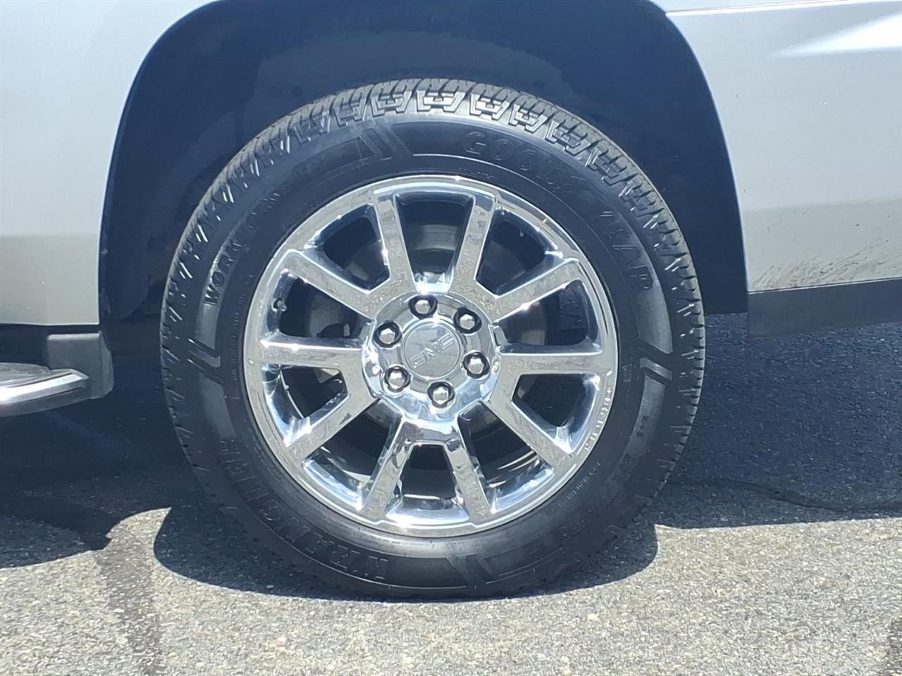 GMC Yukon Denali  2016