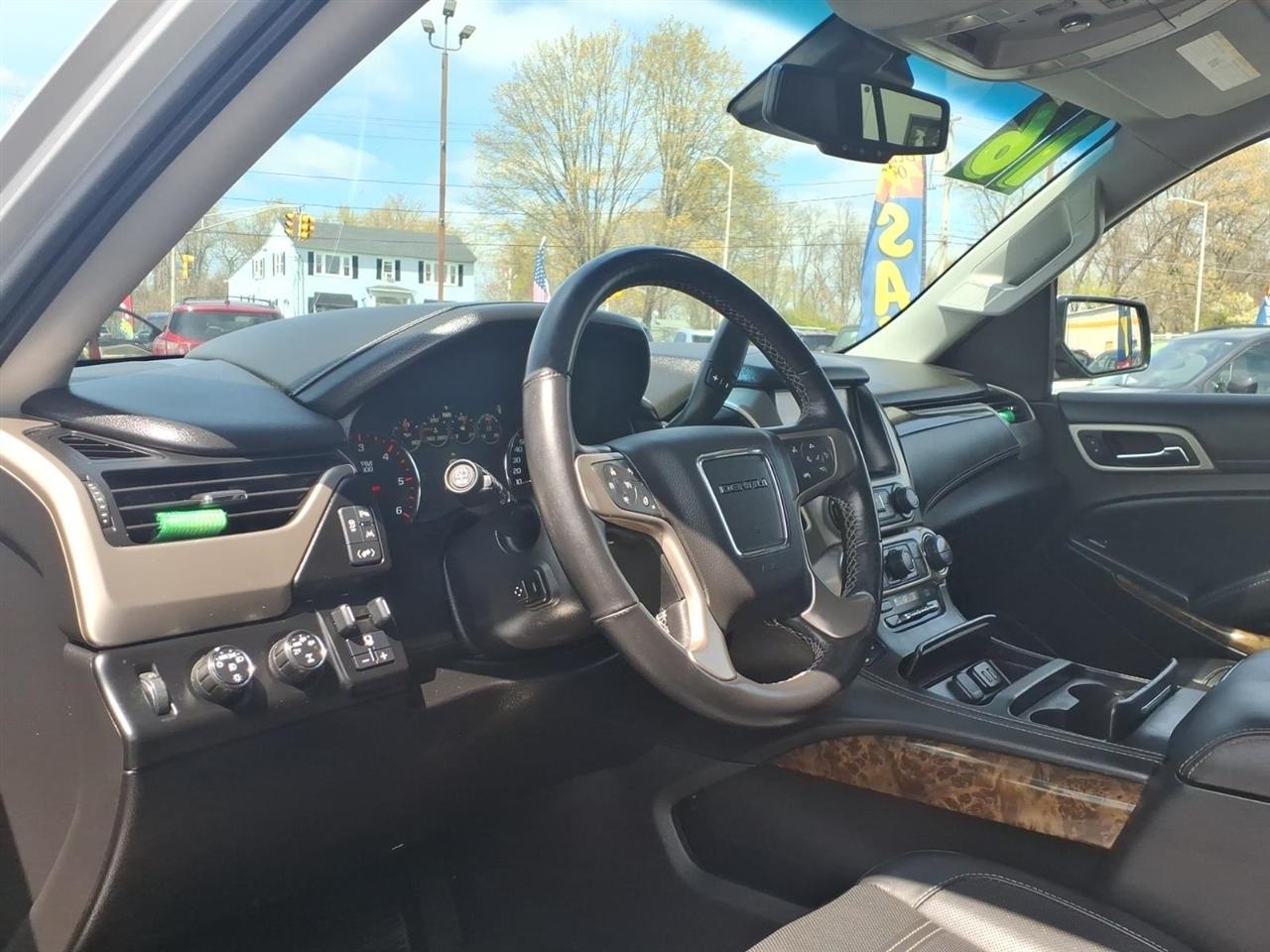 GMC Yukon Denali  2016