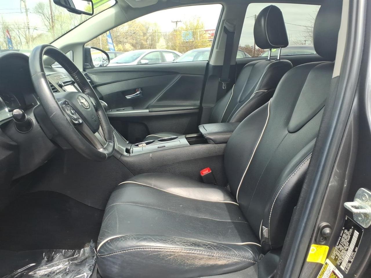 Toyota Venza  2014