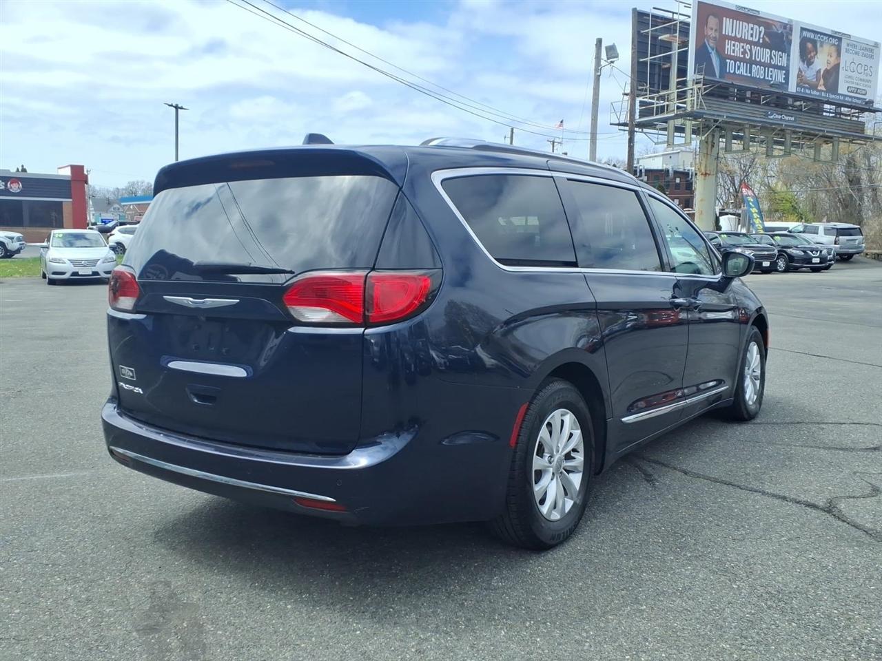 Chrysler Pacifica  2019