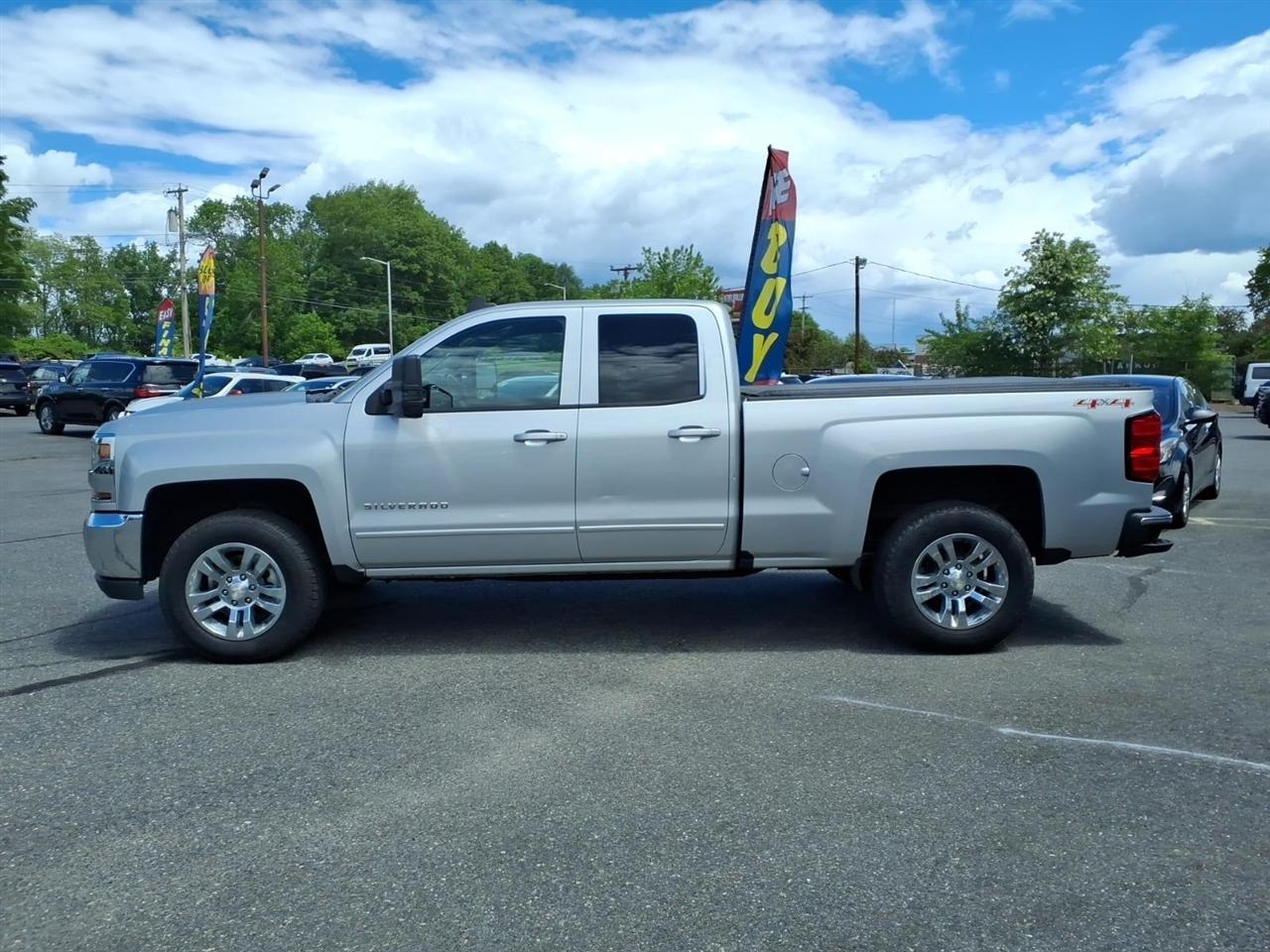 Chevrolet Silverado 1500 4WD Double Cab 143.5" LT w/1LT 2017
