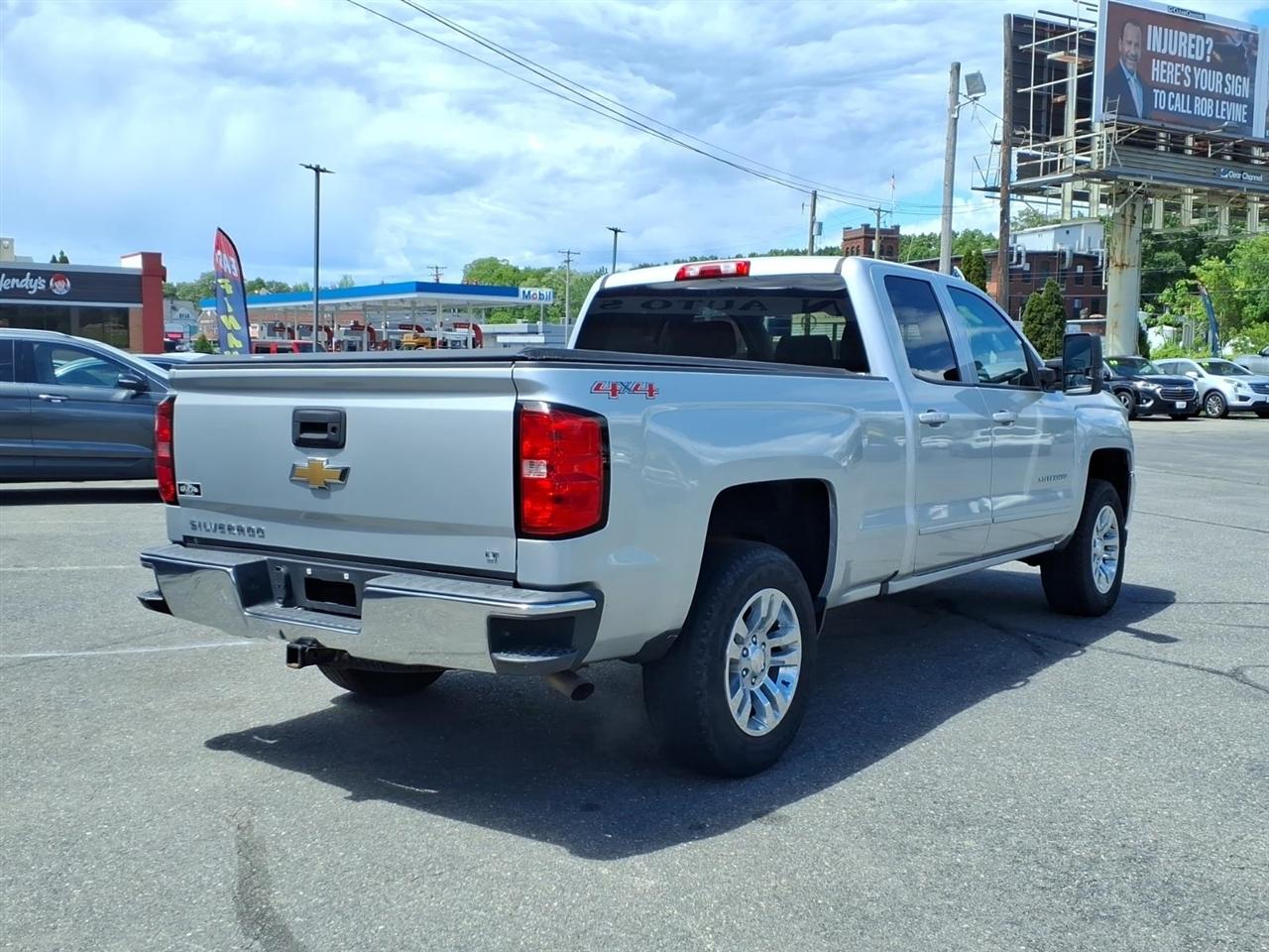 Chevrolet Silverado 1500 4WD Double Cab 143.5" LT w/1LT 2017