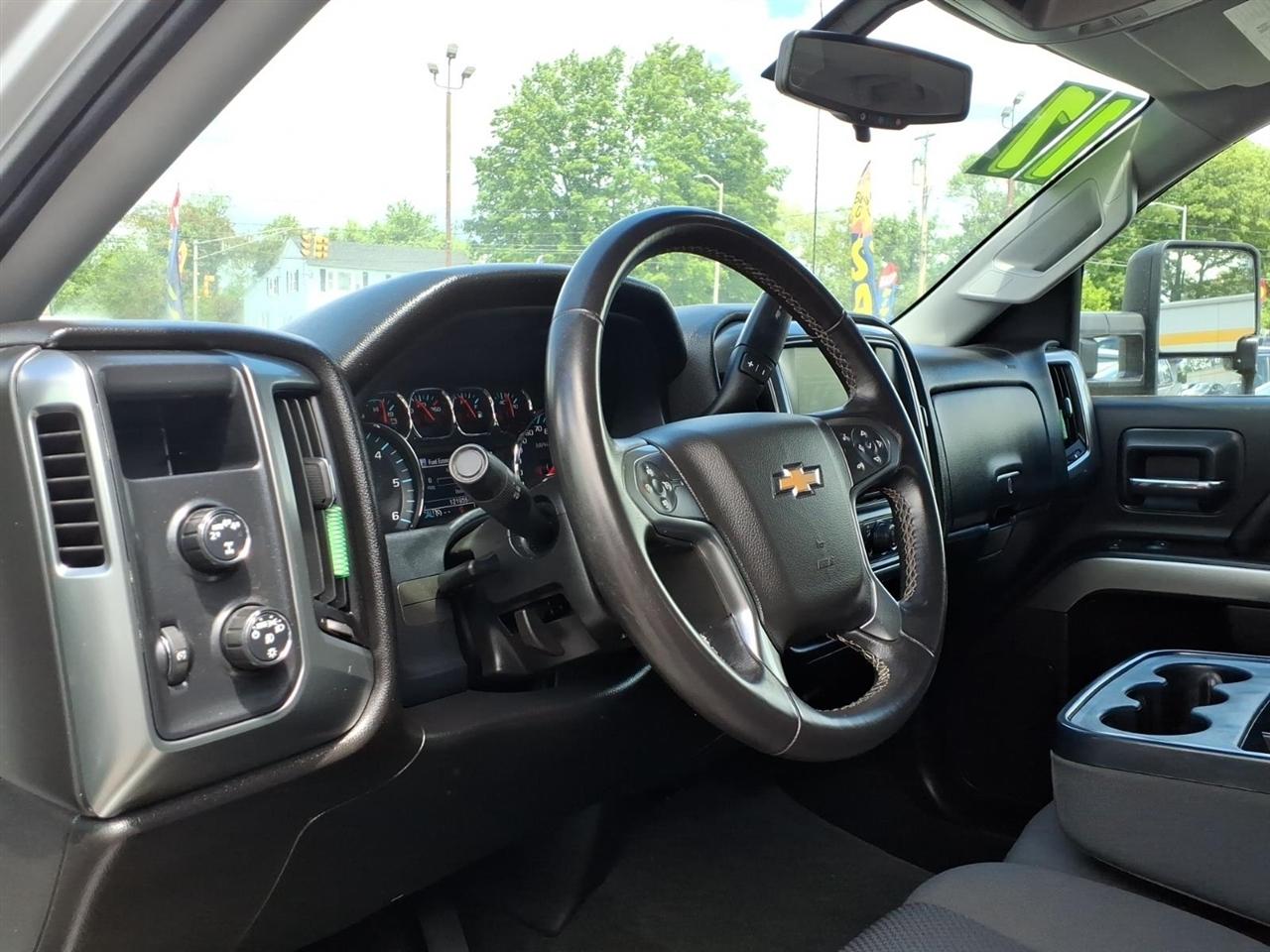 Chevrolet Silverado 1500 4WD Double Cab 143.5" LT w/1LT 2017