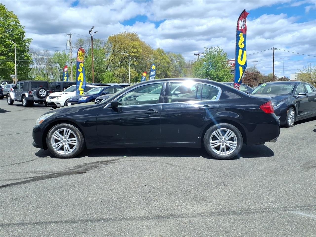 Infiniti G Sedan  2012