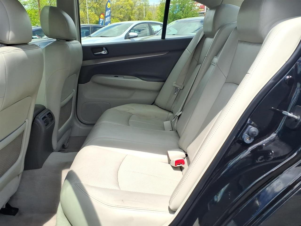Infiniti G Sedan  2012
