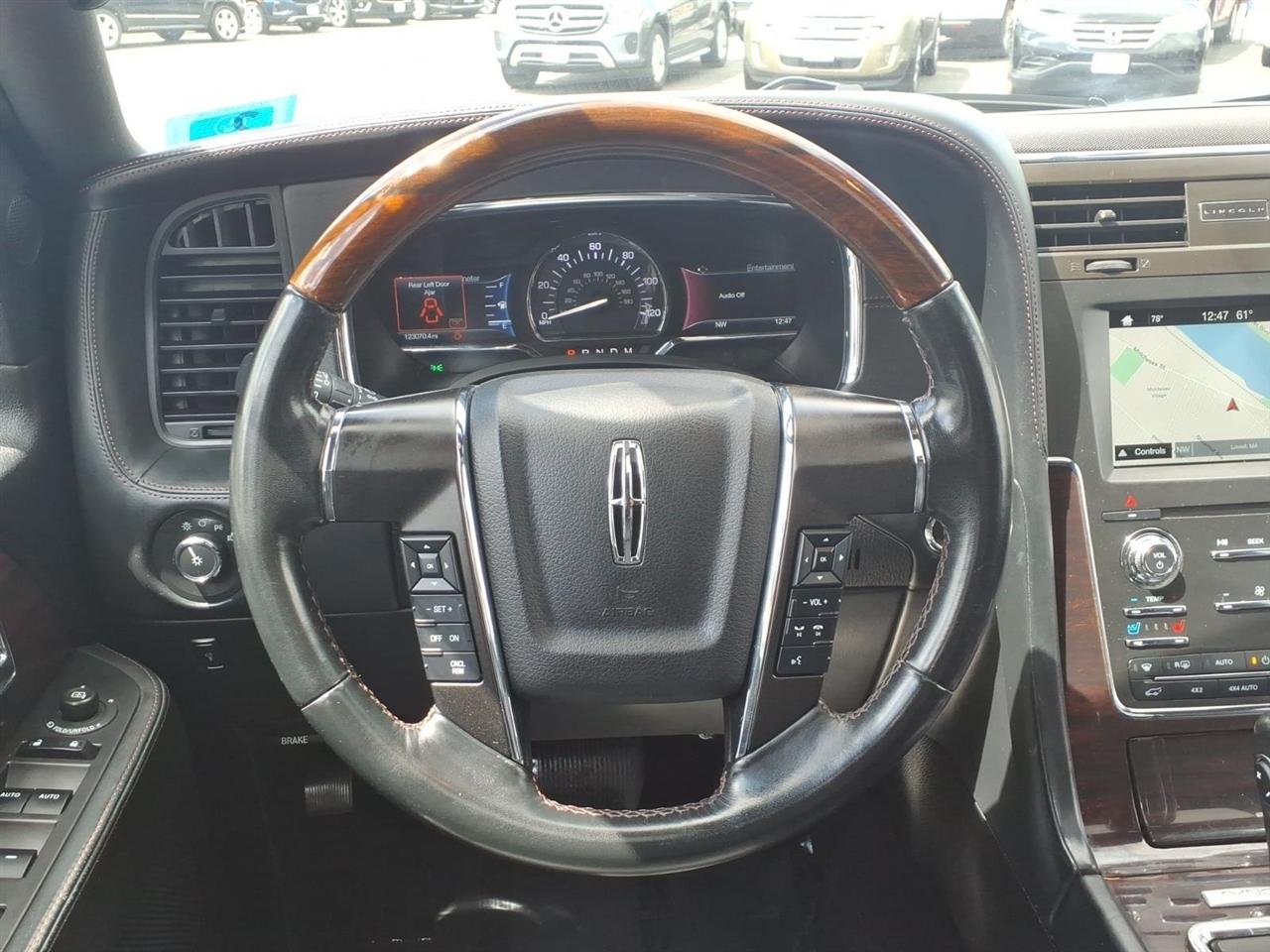 Lincoln Navigator 4x4 Reserve 2017