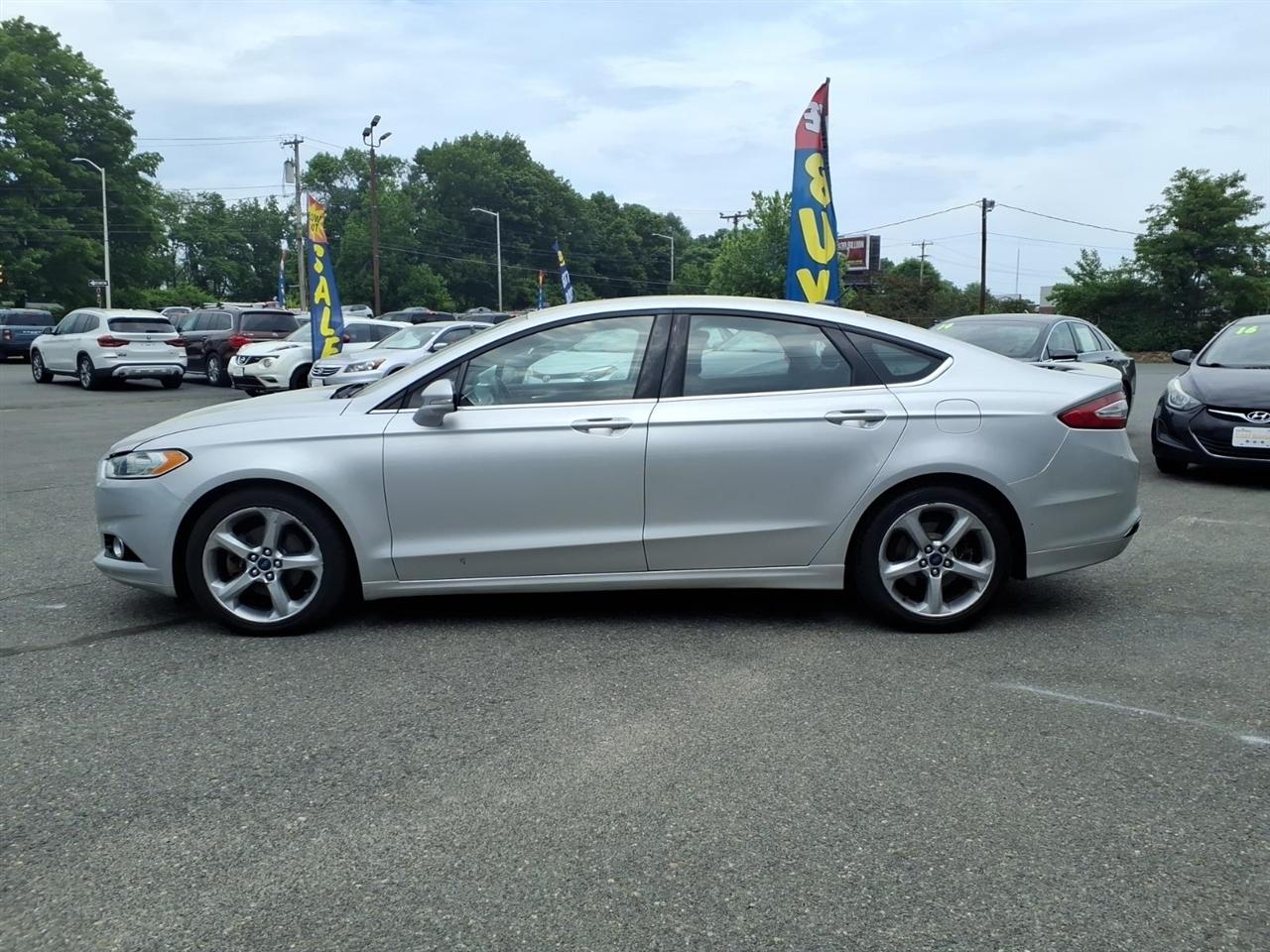 Ford Fusion 4dr Sdn SE FWD 2016
