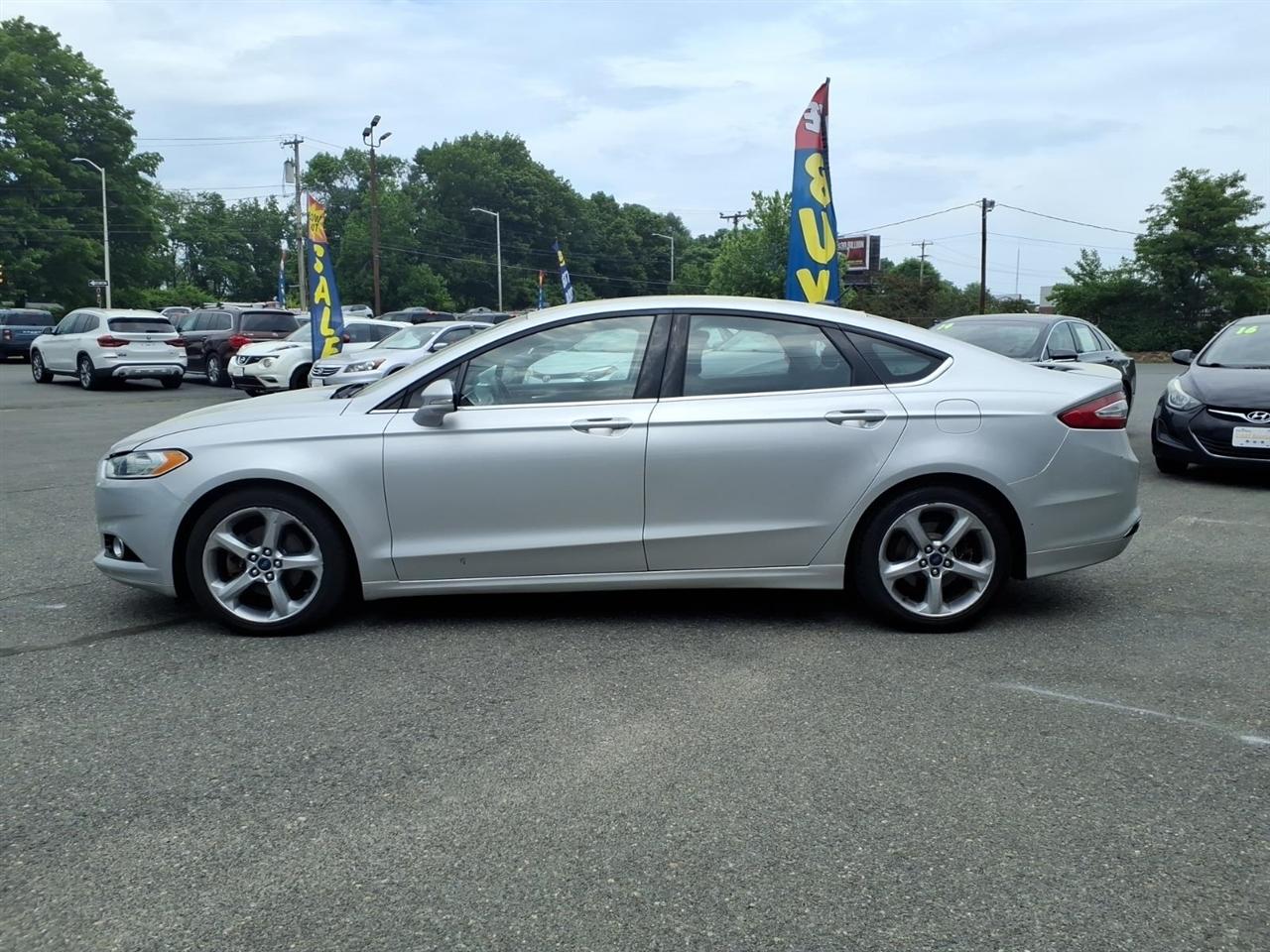 Ford Fusion 4dr Sdn SE FWD 2016
