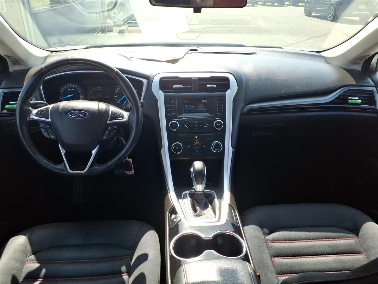 Ford Fusion 4dr Sdn SE FWD 2016