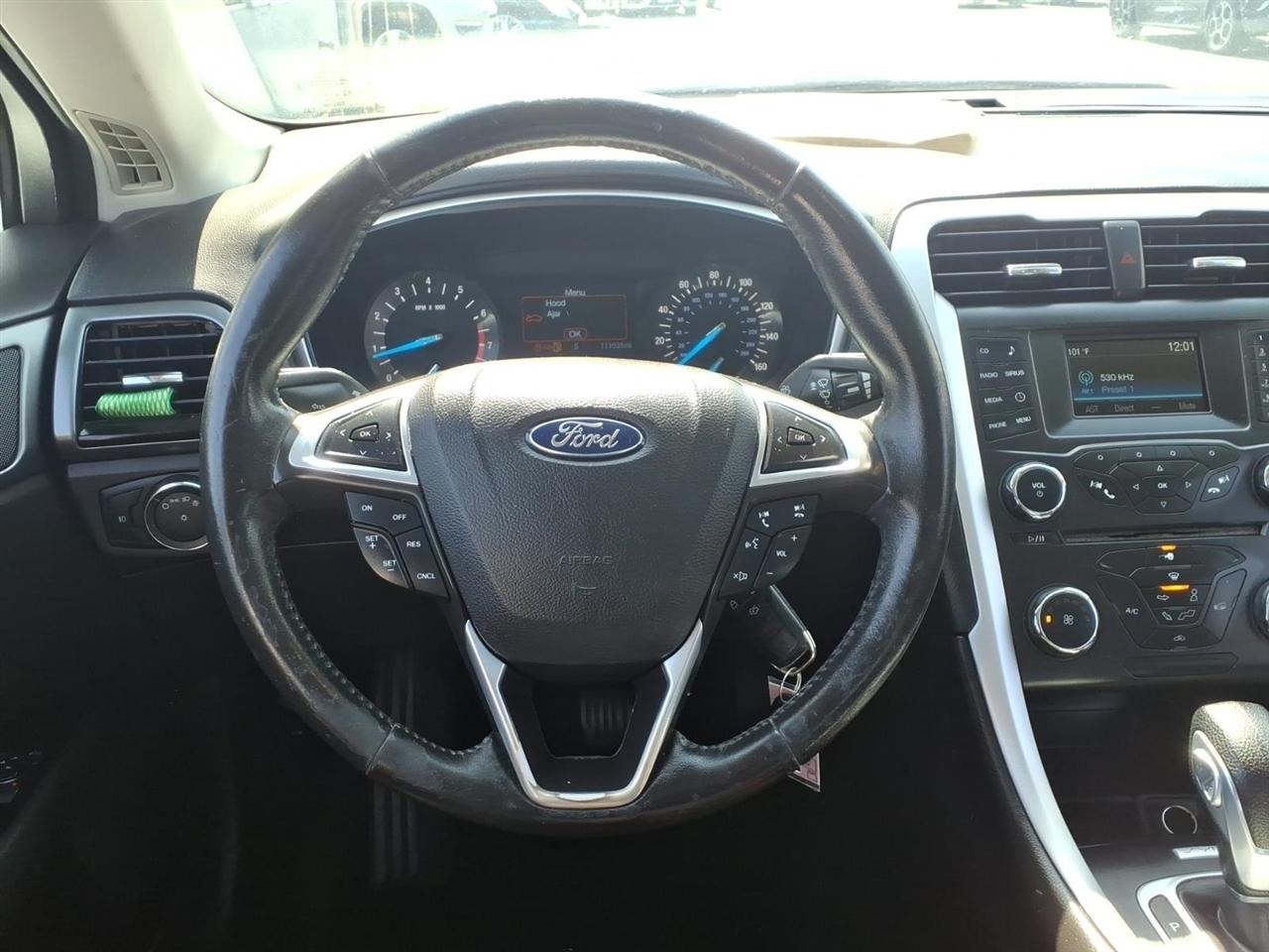 Ford Fusion 4dr Sdn SE FWD 2016
