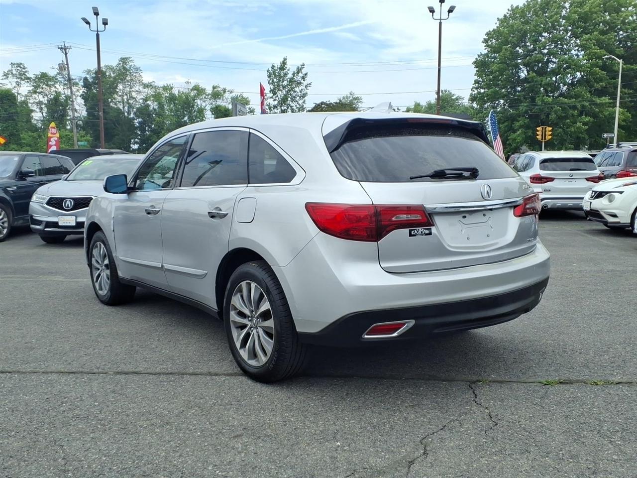 Acura MDX SH-AWD 4dr Tech Pkg 2015