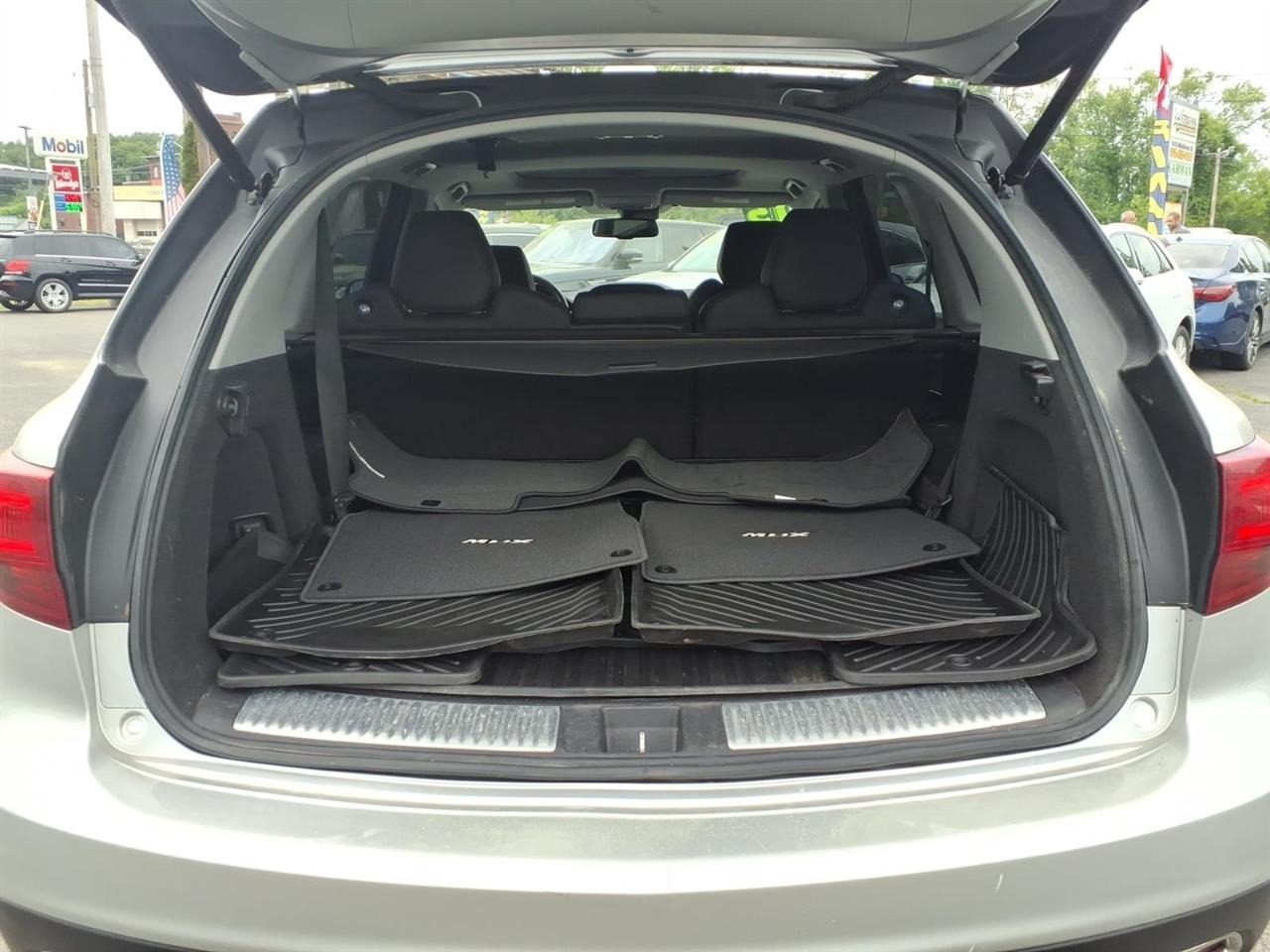 Acura MDX SH-AWD 4dr Tech Pkg 2015