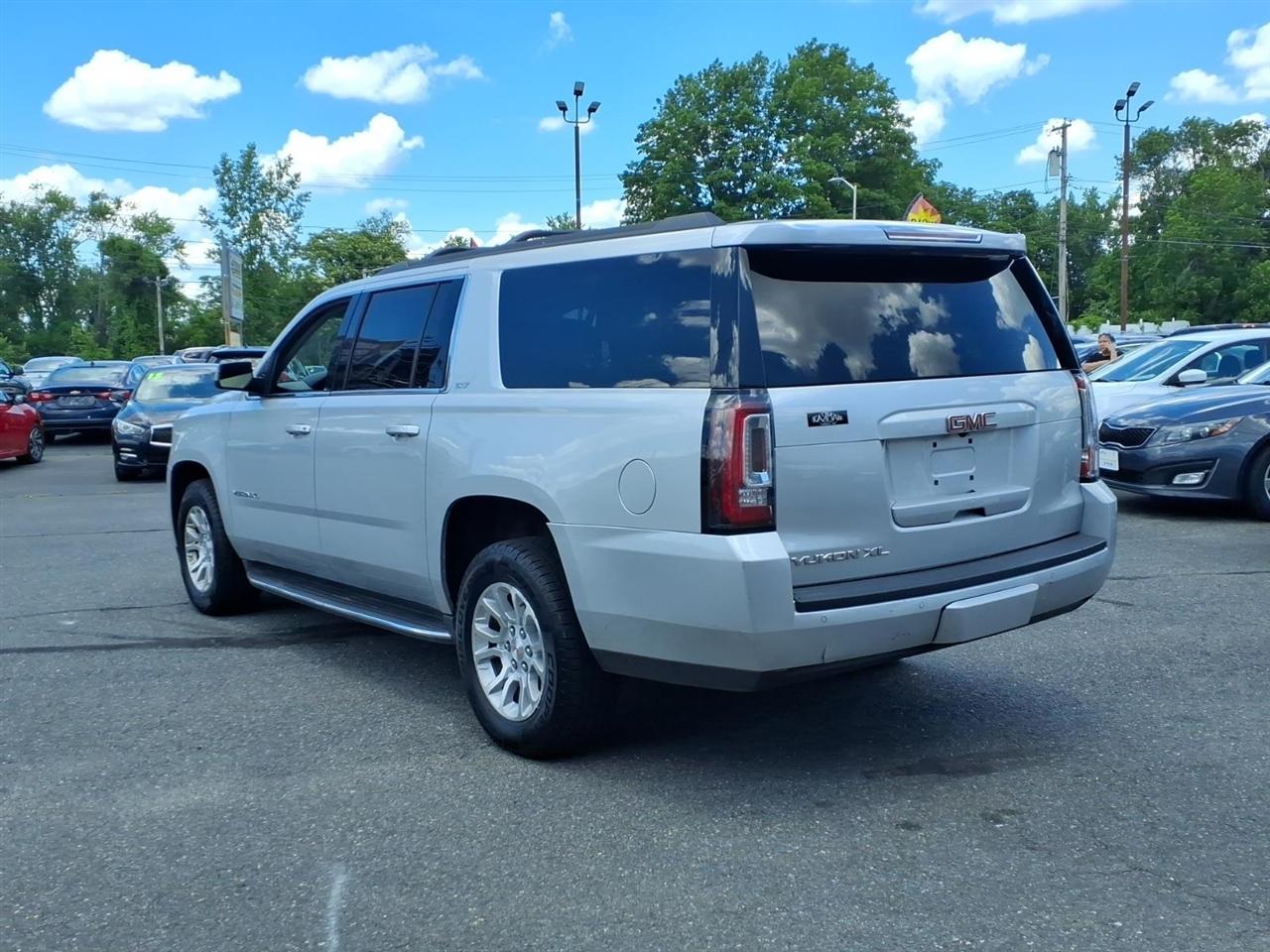 GMC Yukon XL 4WD 4dr SLT 2016