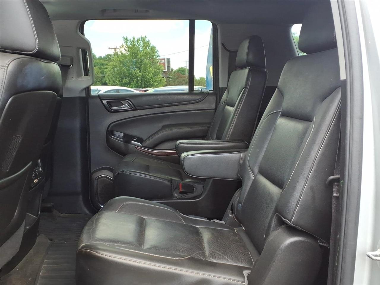 GMC Yukon XL 4WD 4dr SLT 2016