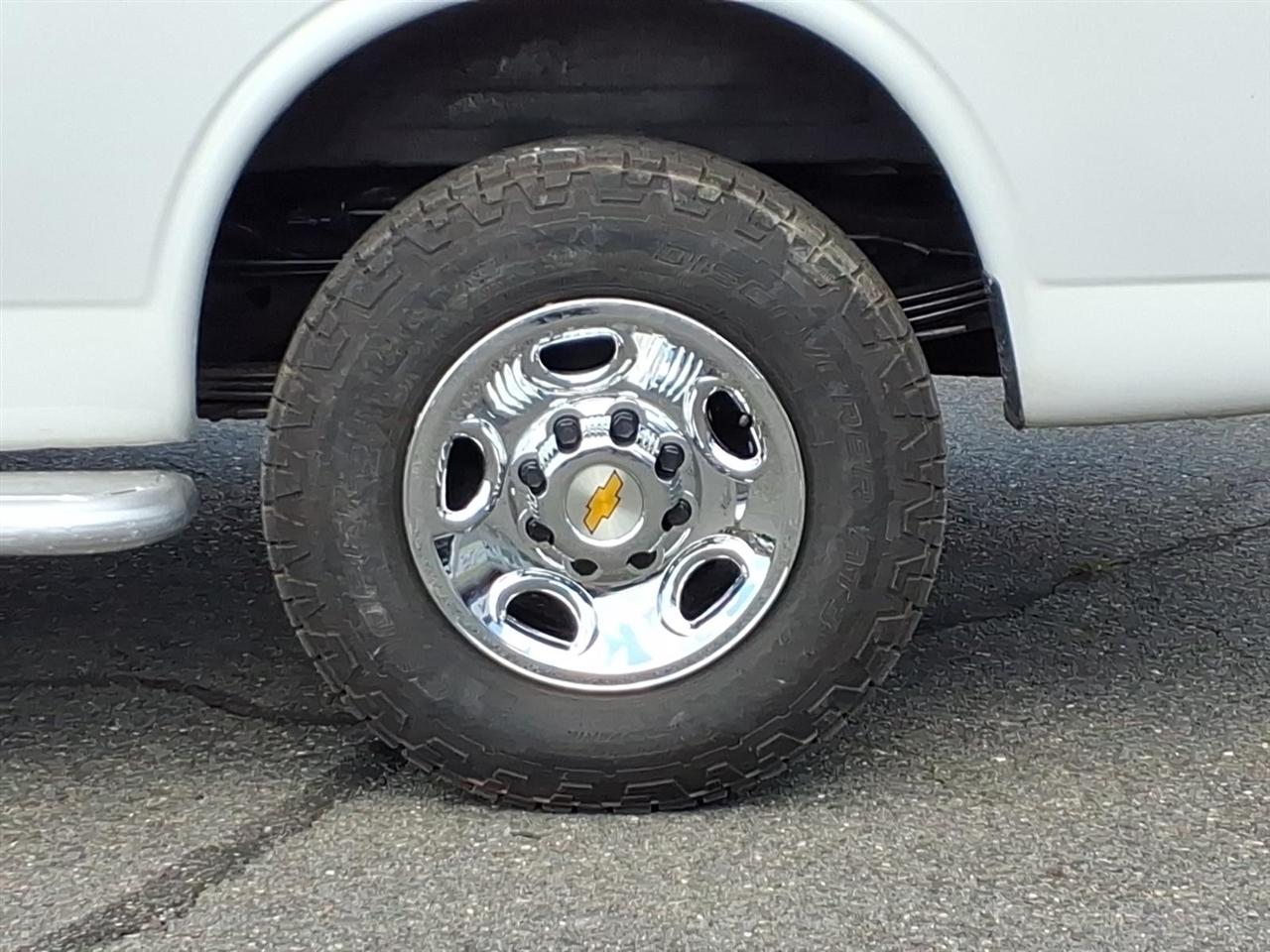 Chevrolet Express Cargo Van RWD 2500 135" 2020