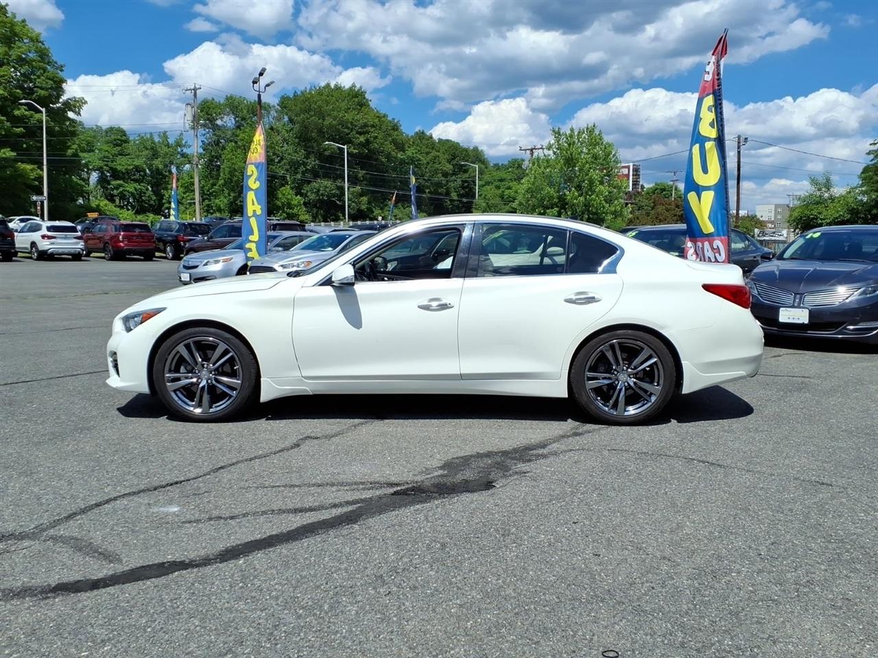 Infiniti Q50 4dr Sdn 2.0t Premium RWD 2016