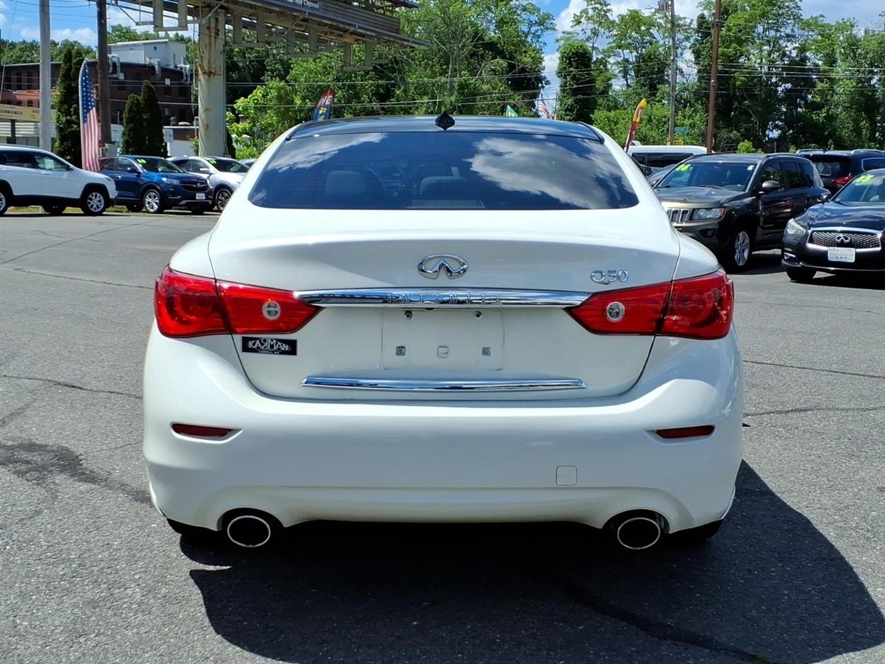 Infiniti Q50 4dr Sdn 2.0t Premium RWD 2016