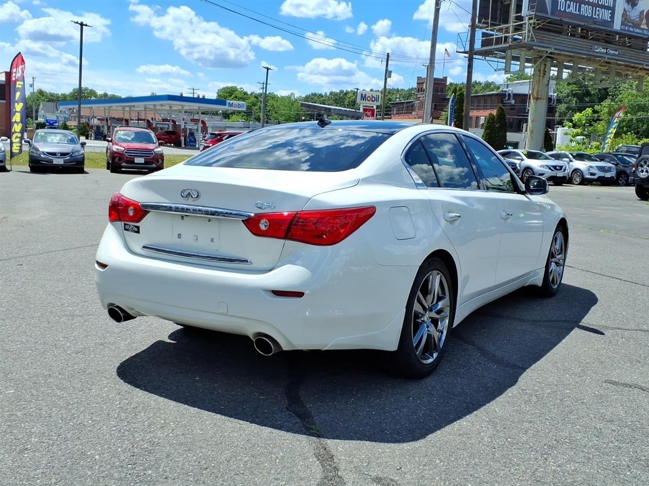 Infiniti Q50 4dr Sdn 2.0t Premium RWD 2016