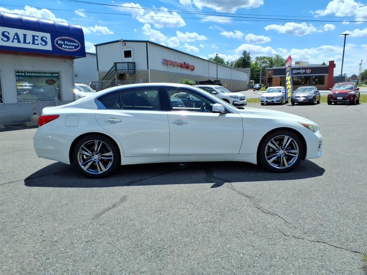 Infiniti Q50 4dr Sdn 2.0t Premium RWD 2016
