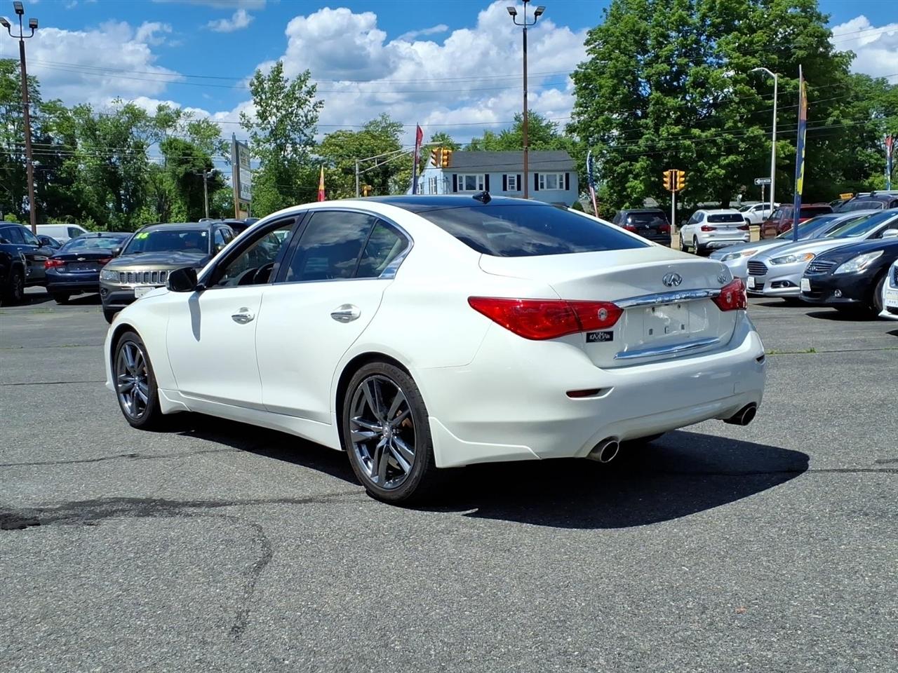 Infiniti Q50 4dr Sdn 2.0t Premium RWD 2016