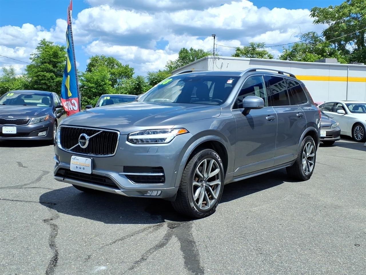 Volvo XC90 T5 AWD 5-Passenger Momentum *Ltd Avail* 2018