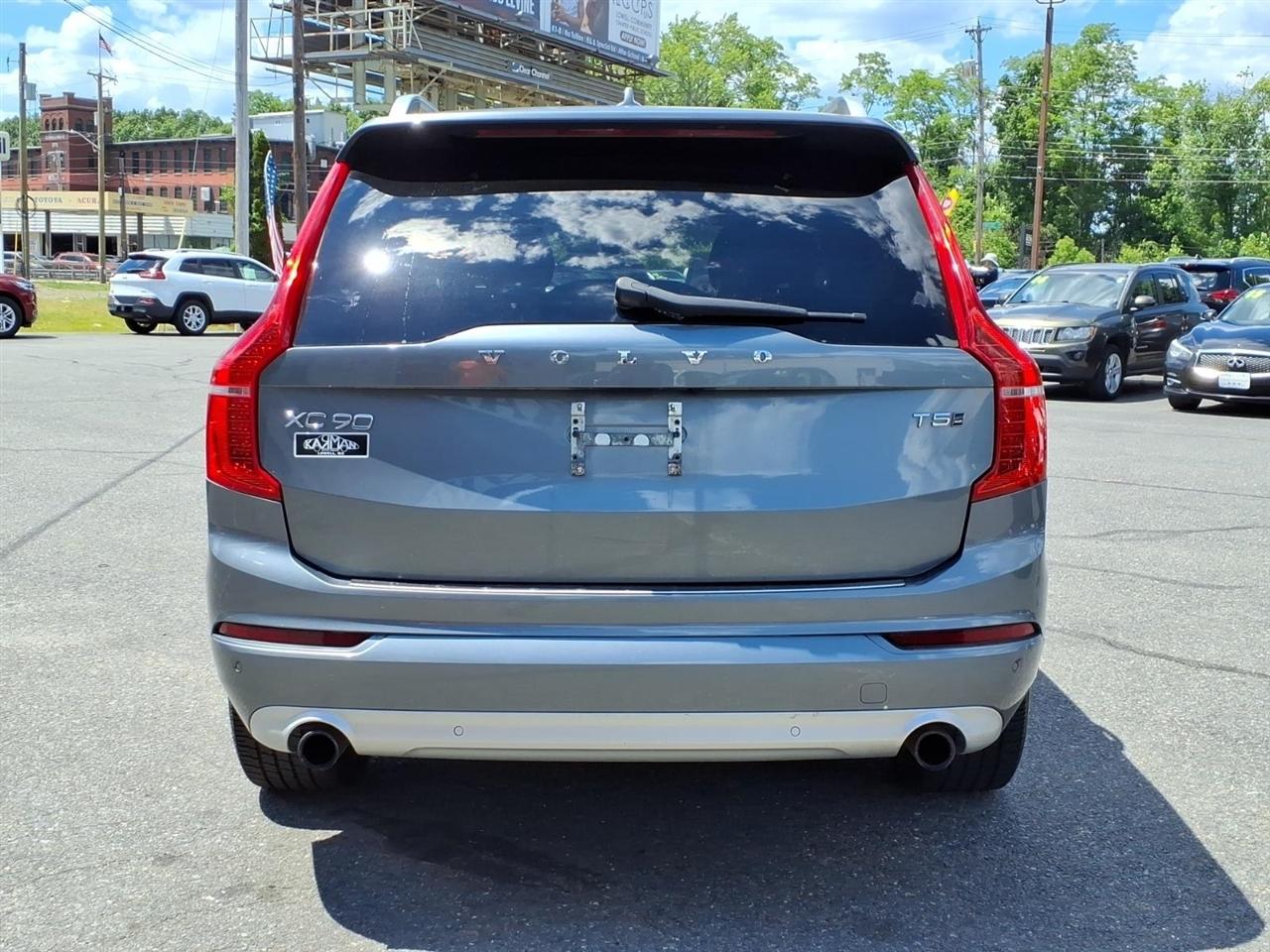 Volvo XC90 T5 AWD 5-Passenger Momentum *Ltd Avail* 2018