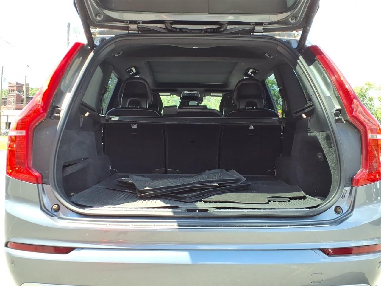 Volvo XC90 T5 AWD 5-Passenger Momentum *Ltd Avail* 2018