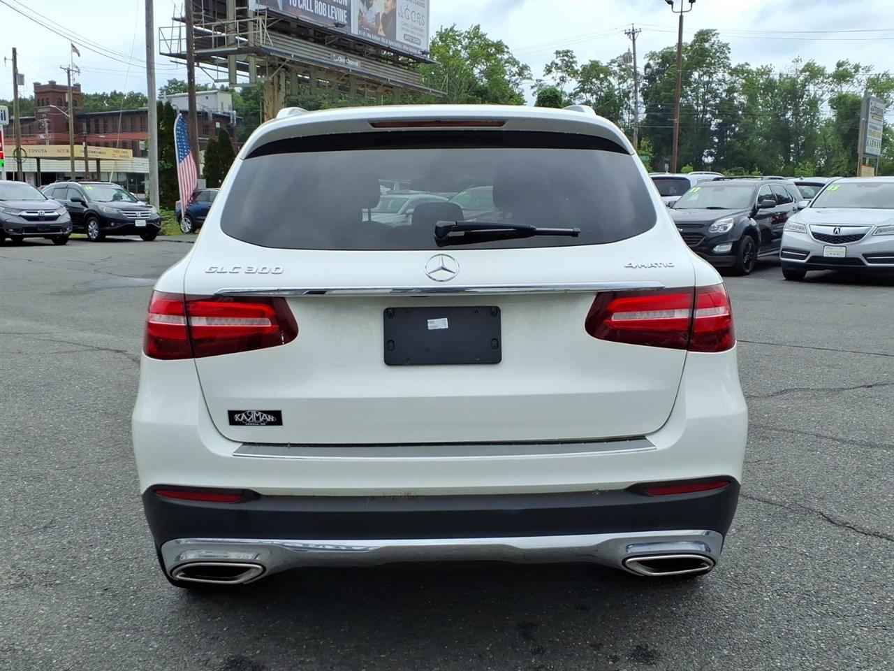 Mercedes-Benz GLC GLC 300 4MATIC SUV 2019