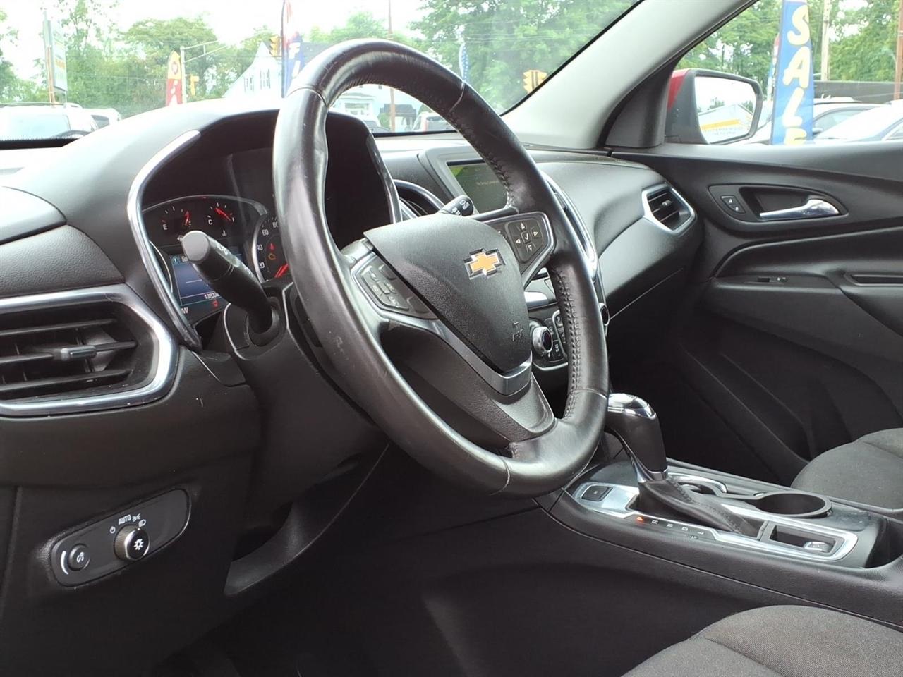 2019 Chevrolet Equinox LT - Photo 14