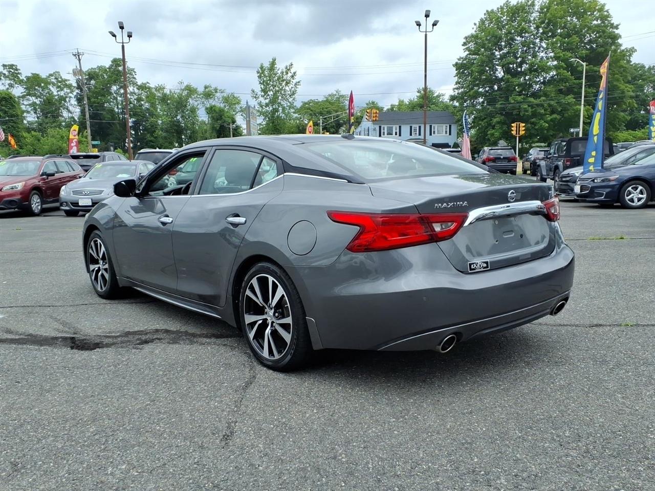 Nissan Maxima SL 3.5L 2017