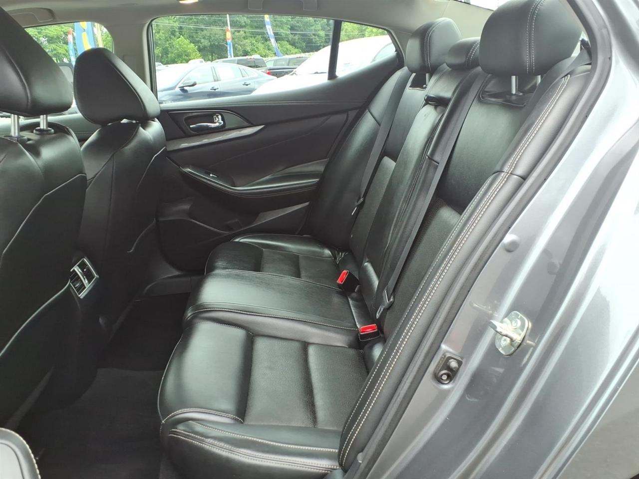 Nissan Maxima SL 3.5L 2017