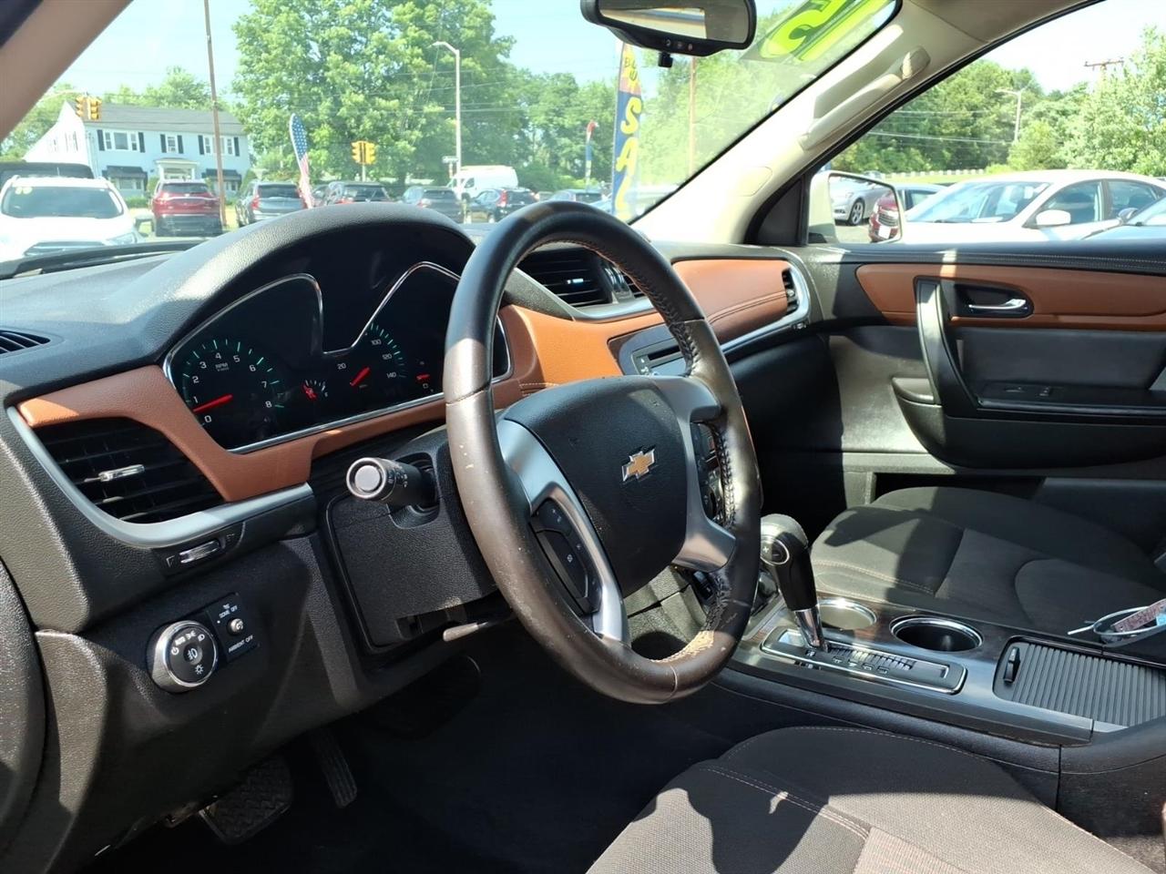 Chevrolet Traverse AWD 4dr LT w/1LT 2015