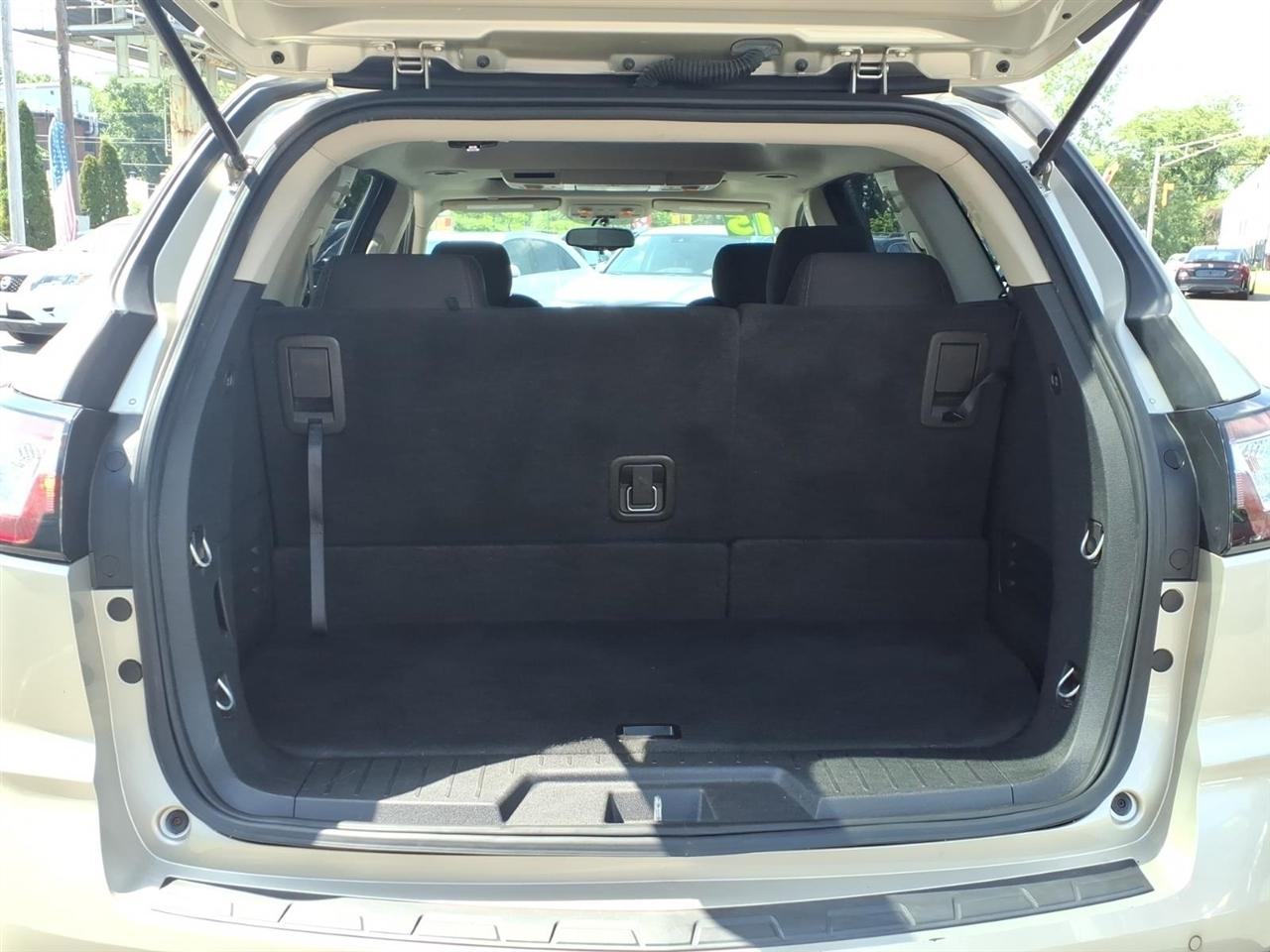Chevrolet Traverse AWD 4dr LT w/1LT 2015