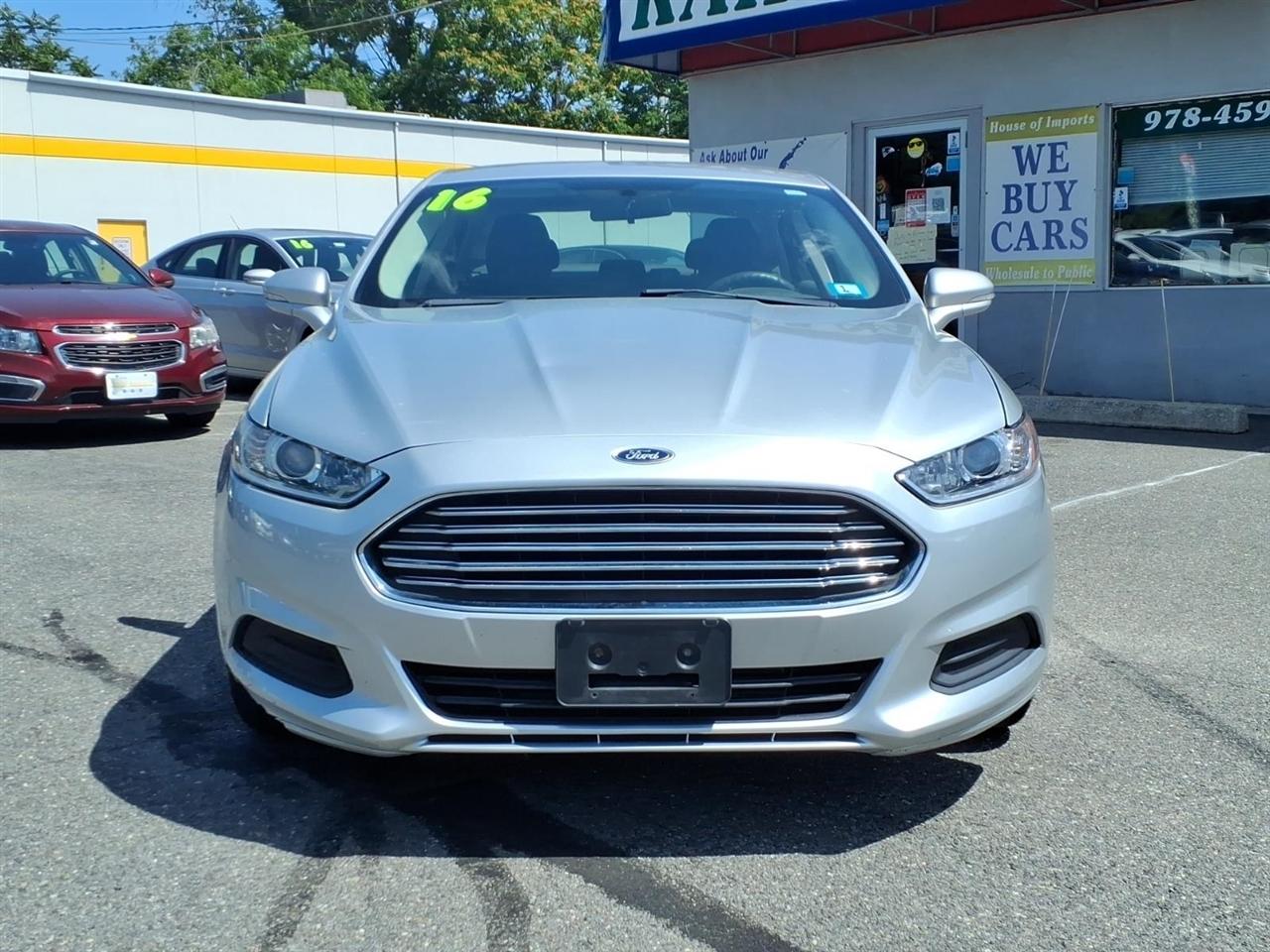 Ford Fusion 4dr Sdn SE FWD 2016