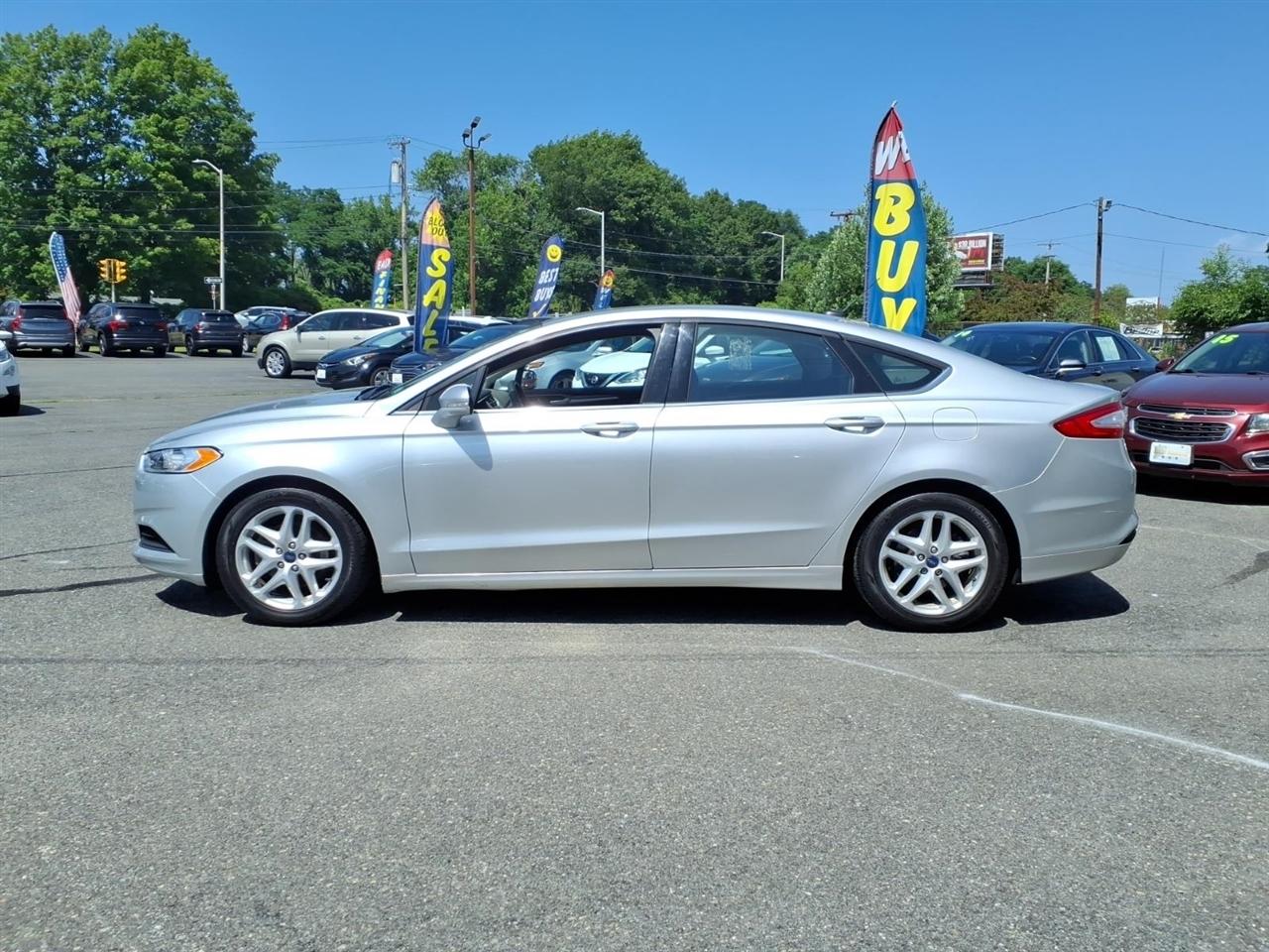 Ford Fusion 4dr Sdn SE FWD 2016